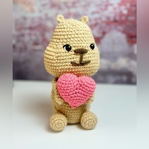 Handcrafted Quokka In Love Crochet Amigurumi With Heart - Picture 1 of 12